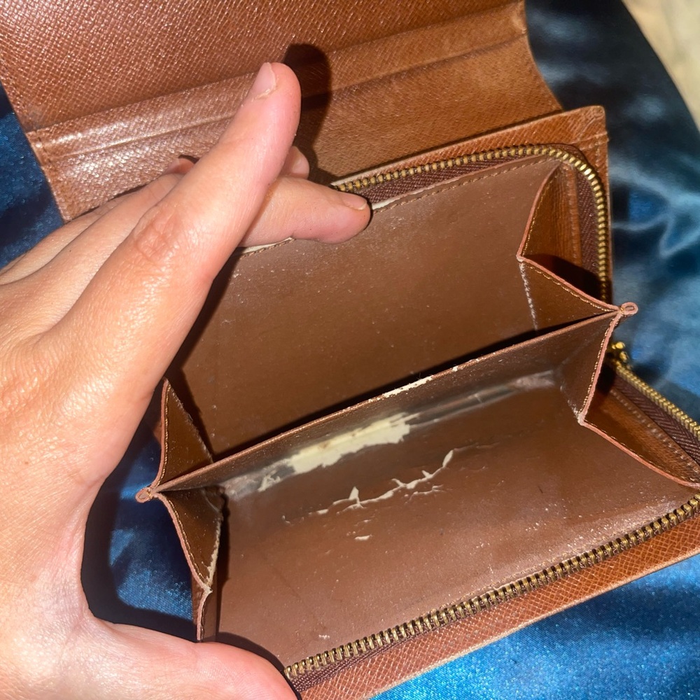 Louis Vuitton Tresor Wallet Authentic - Picture 5 of 7